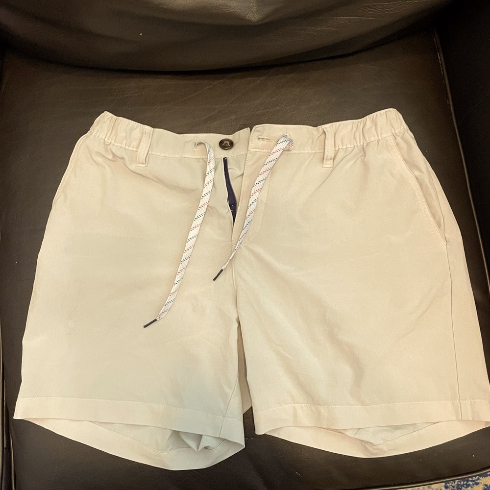 Khaki Chubbies with 6 inch inseam